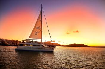 Cairns Harbour Sunday Lunch Cruise